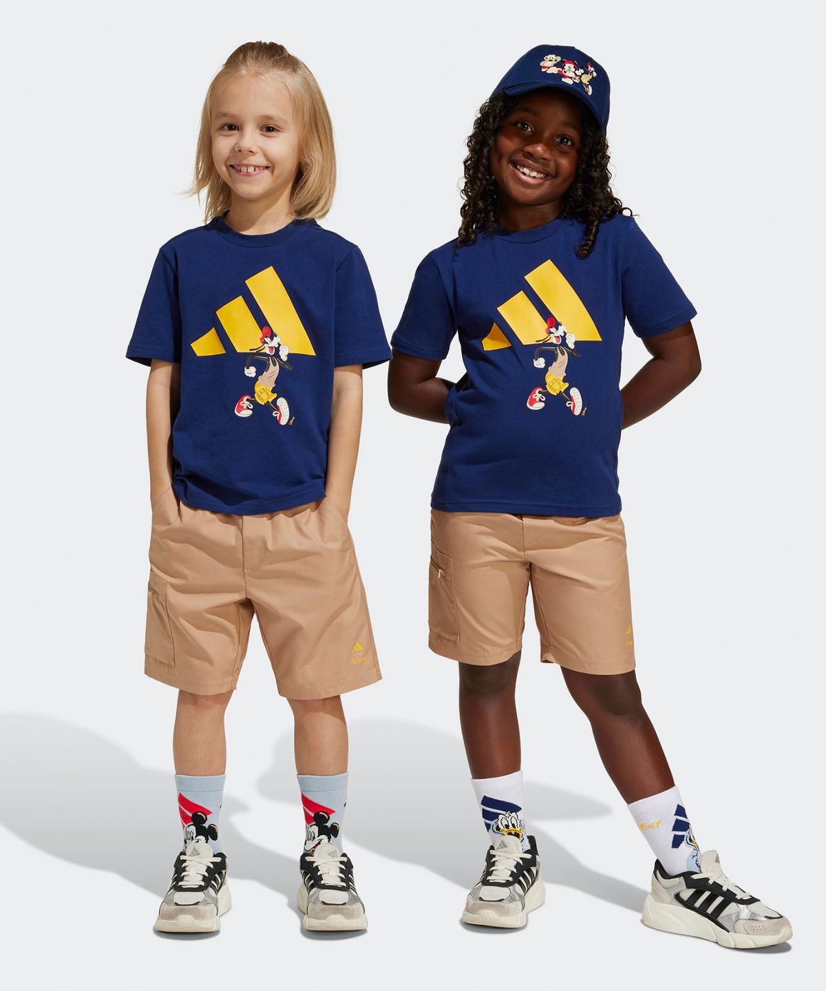아디다스 키즈(ADIDAS KIDS) 아디다스 X 디즈니 미키마우스 상하의 세트 - 네이비 / JD4548