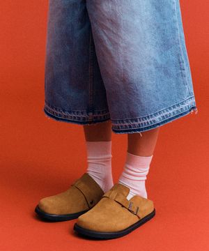 [Z9DY X SHOOPEN]오버솔 카우 스웨이드 버클클로그 HPMV4FS501