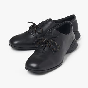 에디션 모던 클래식 컴포트 레이스업 펌프스 O55P131