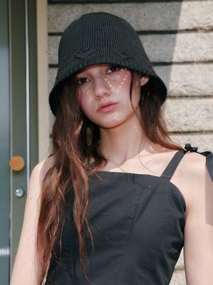 하트 홀 버킷햇 (블랙)