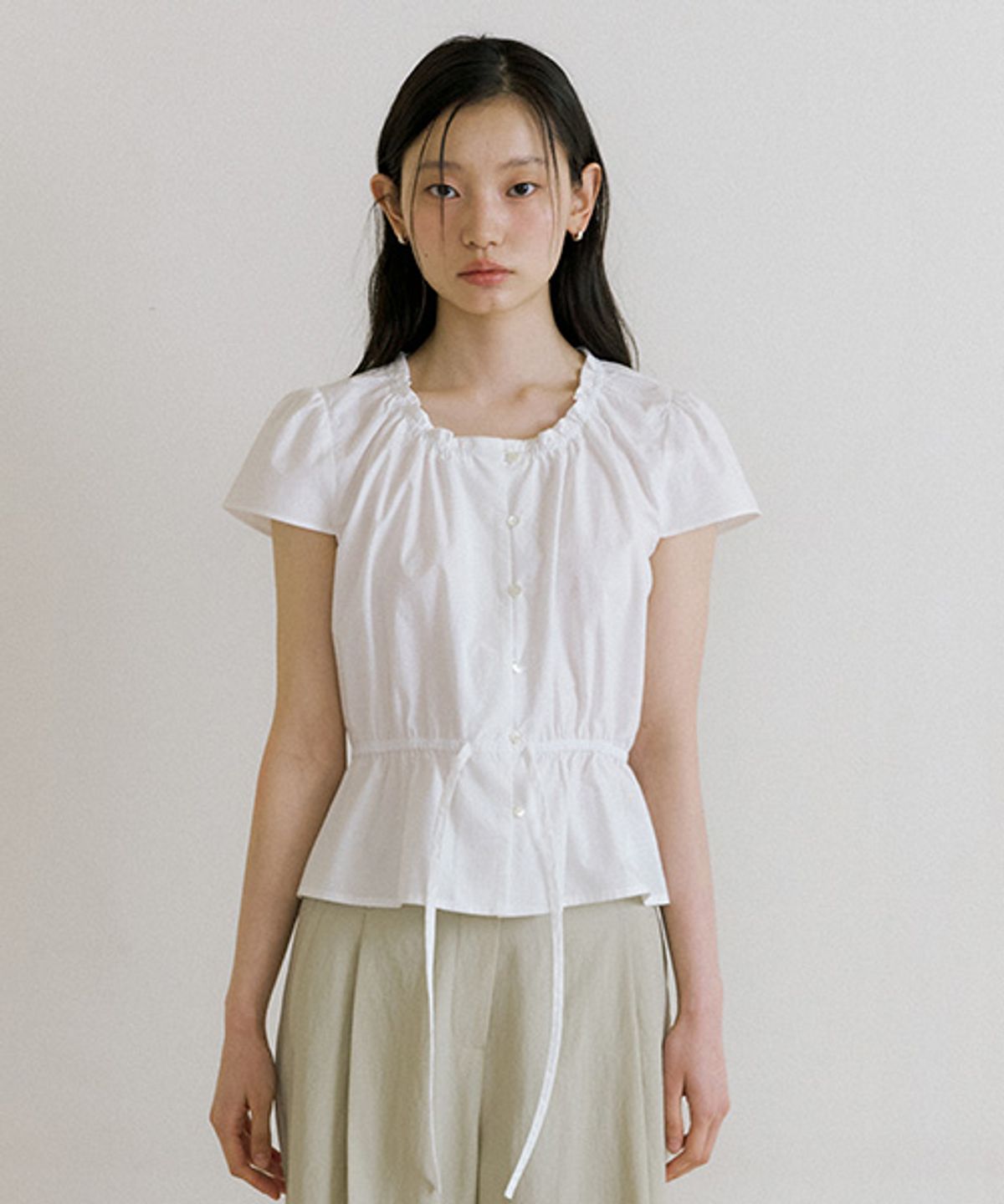 링서울(LINGSEOUL) shirring Peplum blouse-ivory