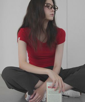 패드 브이 반팔 티셔츠