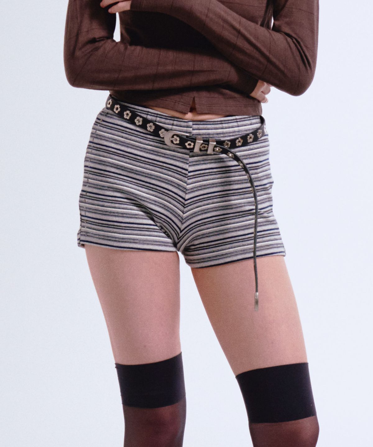 프렌다(PRENDA) HOTFIX SLIM STRIPE SHORTS GRAY