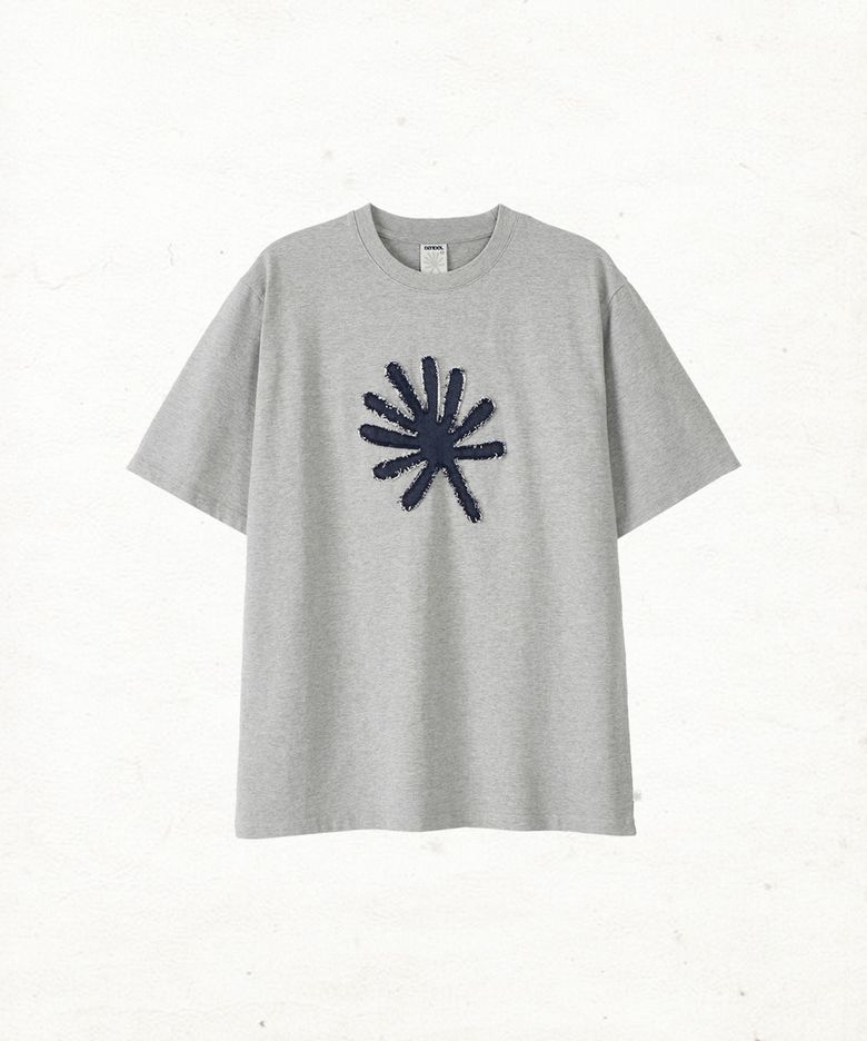 DD symbol applique tee (GREY)