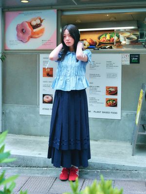 DOUBLE TAPE LAYERD LONG PLEATS SKIRT_NAVY