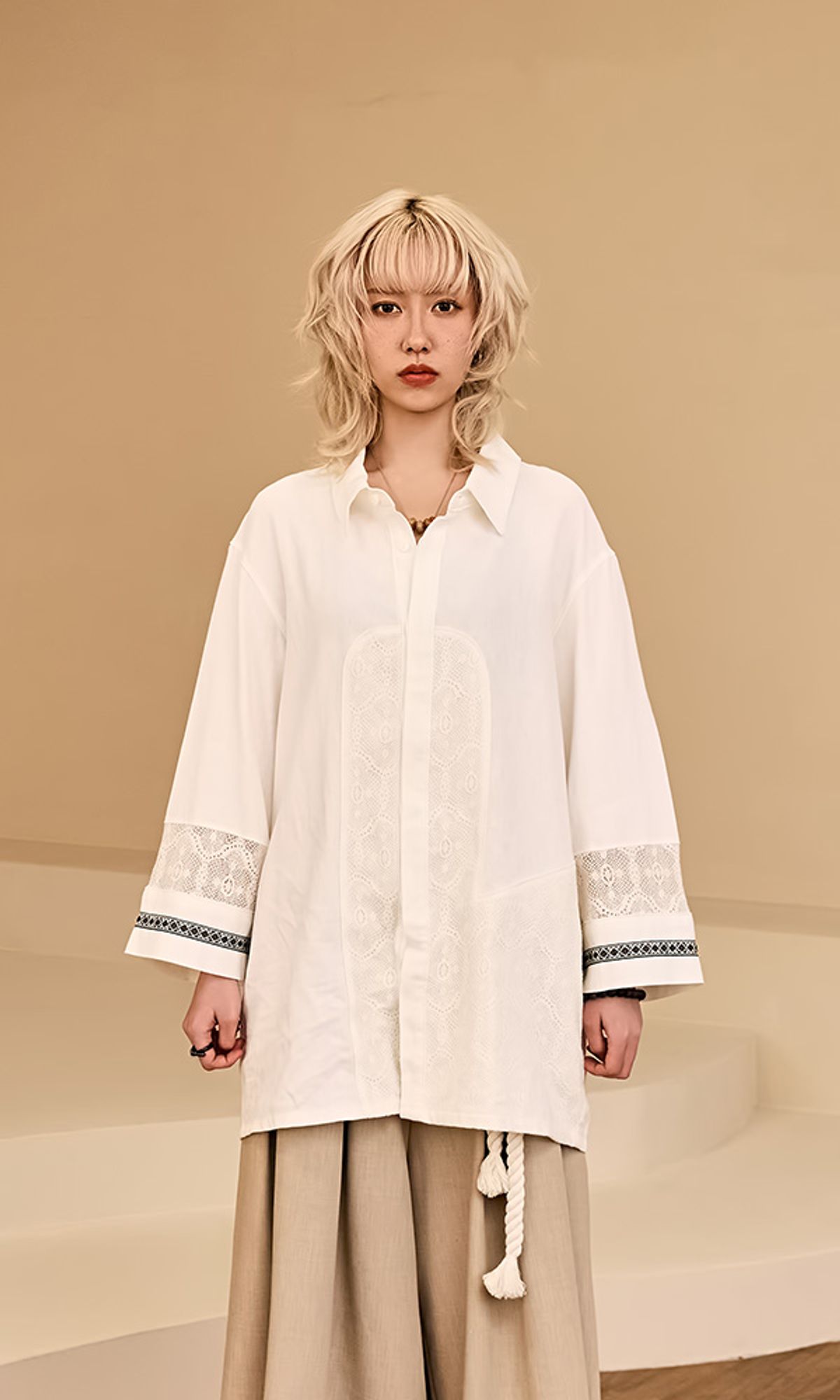 레큘리(RECULER) Lace color combination linen shirts Ivory