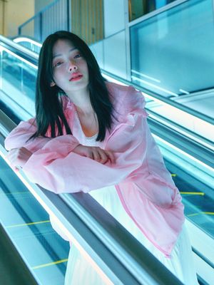 OVERSIZED FRILL HOODED WINDBREAKER_PINK