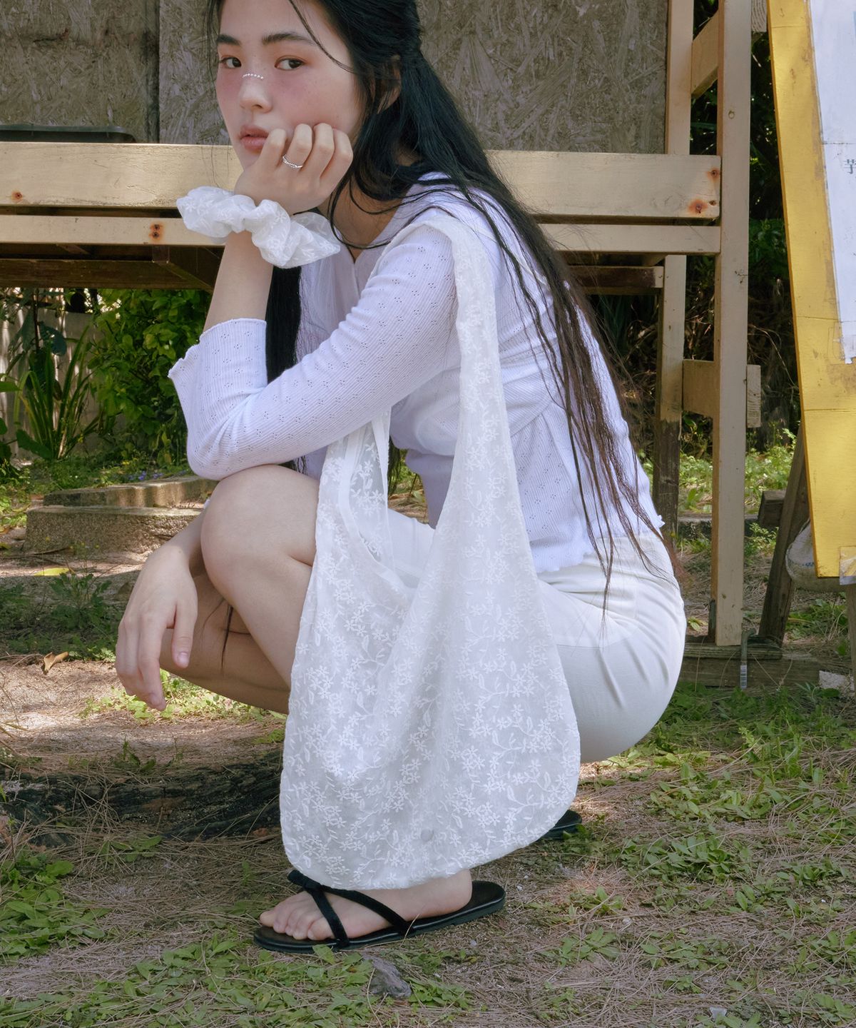 무쿠앤에보니(MUCU AND EBONY) Veil Lace Bag & Scrunch SET _ White