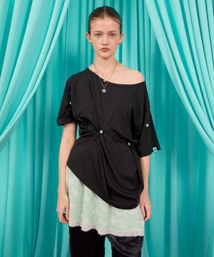 BUTTON T-SHIRT / black