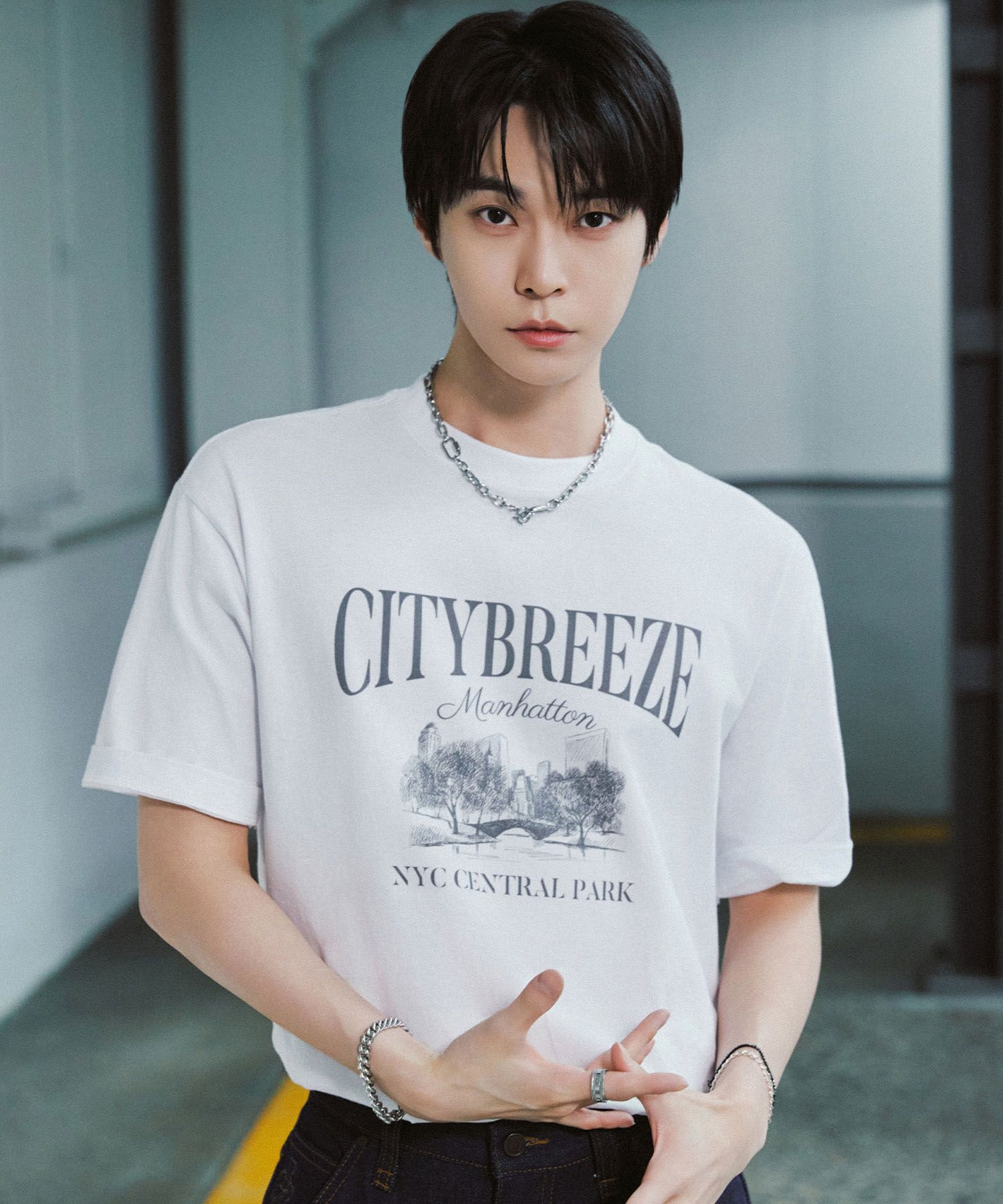 韓国【CITYBREEZE】 [1+1] Mini logo short sleeve T-shirt CITY BREEZE | 시티브리즈 City Breeze Mini Logo Embroidered