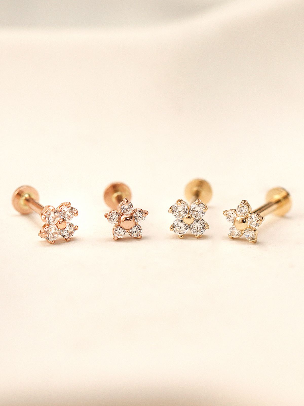 미니멀피어싱(MINIMALPIERCING) 14K 인터널 미니미 포인트 큐빅 플라워 라블렛 피어싱