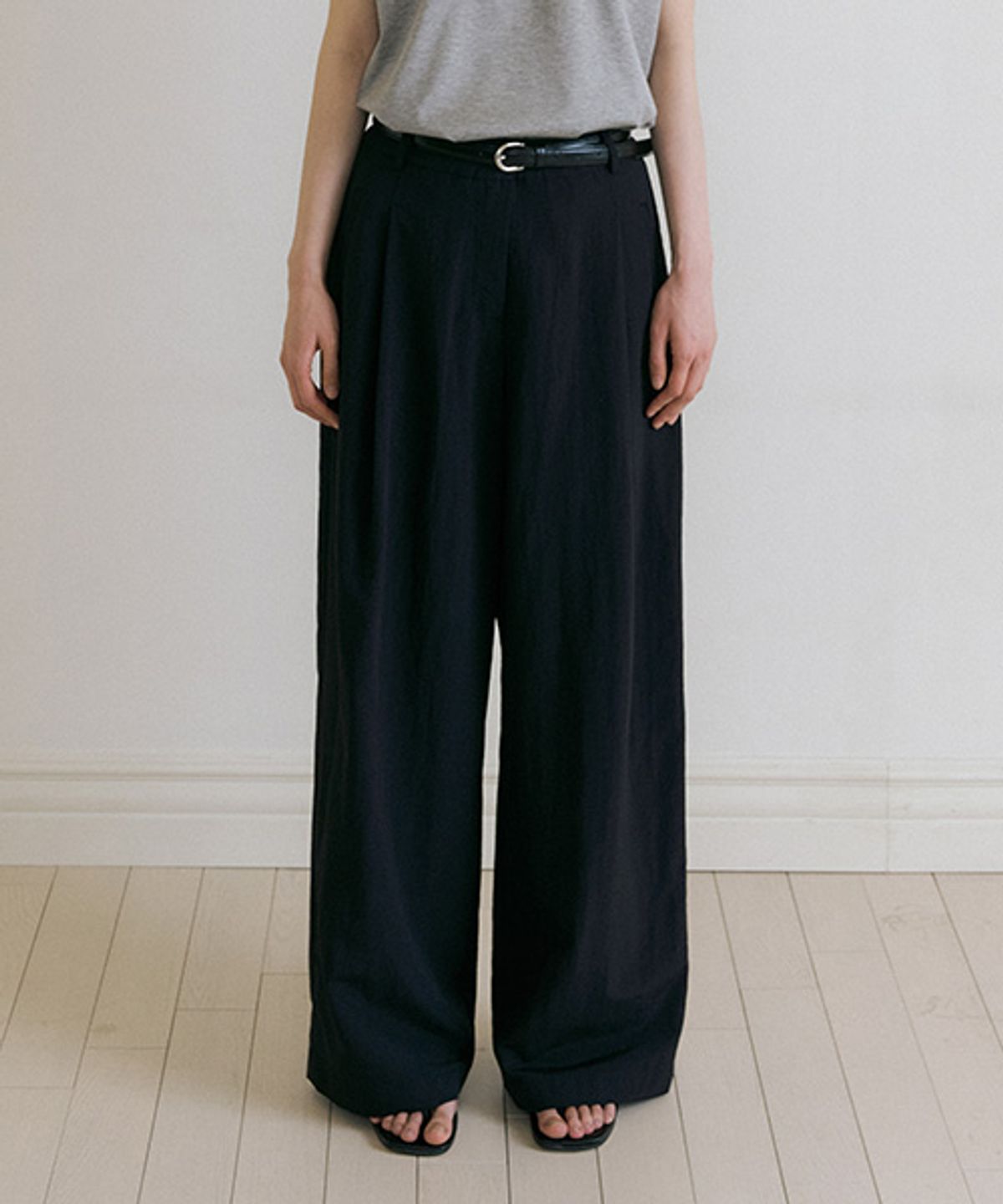 링서울(LINGSEOUL) summer cooling pintuck slacks-black