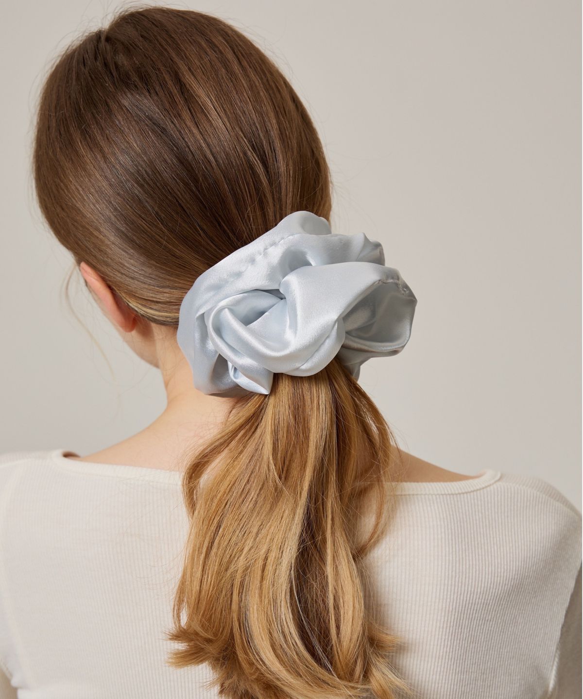 릴리코리(LILYKORI) Silky Chubby Satin Scrunchie