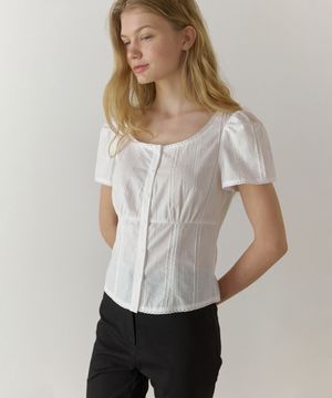 A SQUARE NECK LACE BLOUSE__IVORY