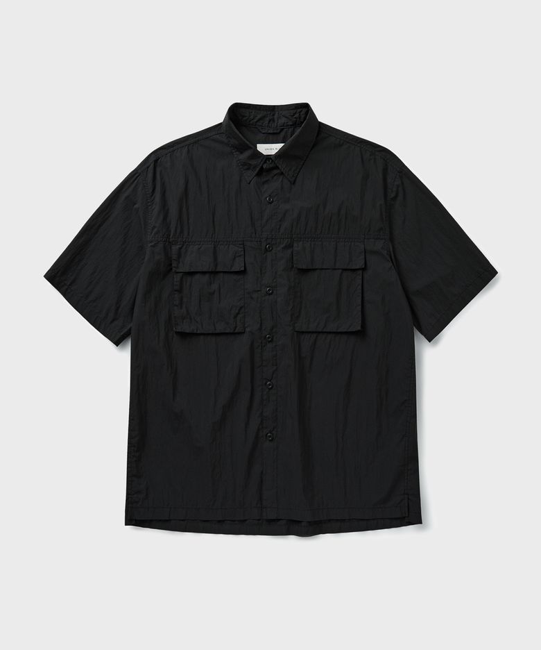 [LEISURE] TWO POCKET ROAM HALF SHIRT [BLACK]