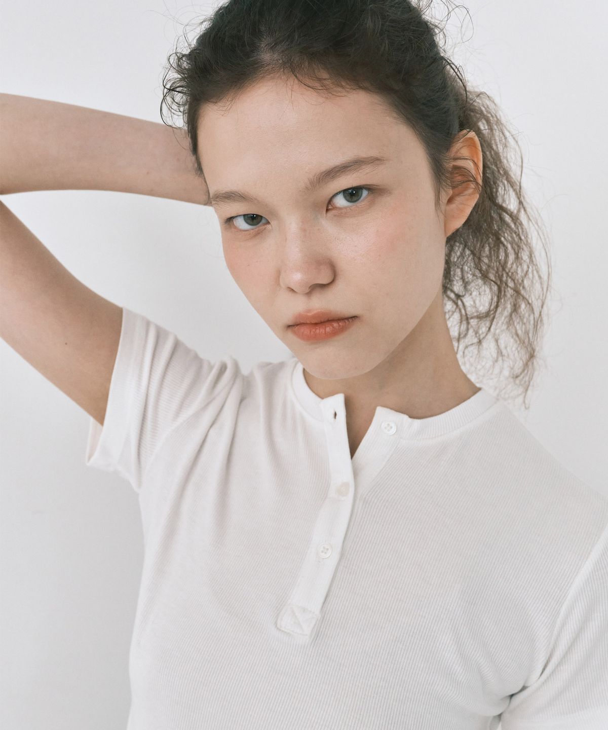 마이스(MAIS) HENRY SHORT SLEEVE TEE / WHITE