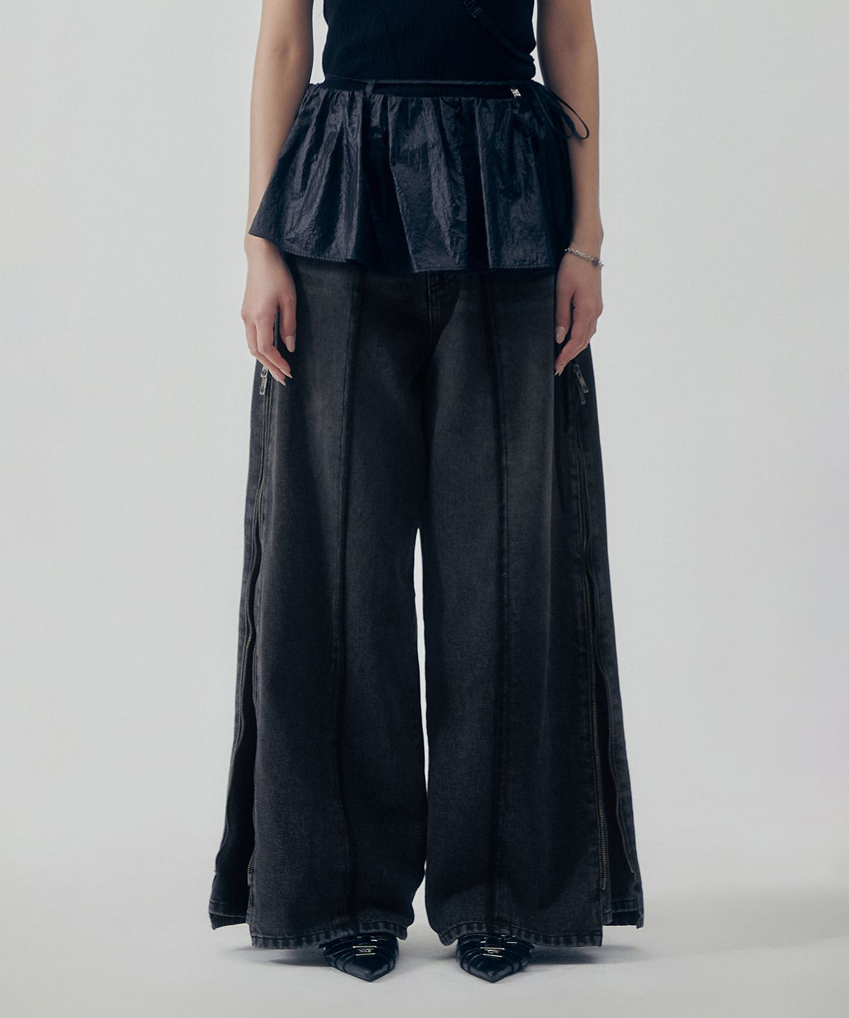 트리밍버드(TREEMINGBIRD) Glossy Layered Skirt [ Black ]
