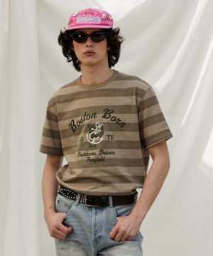 멜란지 스트라이프 자수 아트워크 반팔티 라이트브라운_FR2KT78U