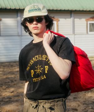 스텐실 아트워크 베이직 반팔티 블랙_FR2KT60U