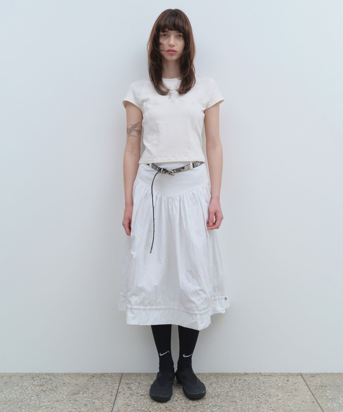 밀로 우먼(MILLO WOMEN) 스트링 벌룬 미디 스커트 [화이트]