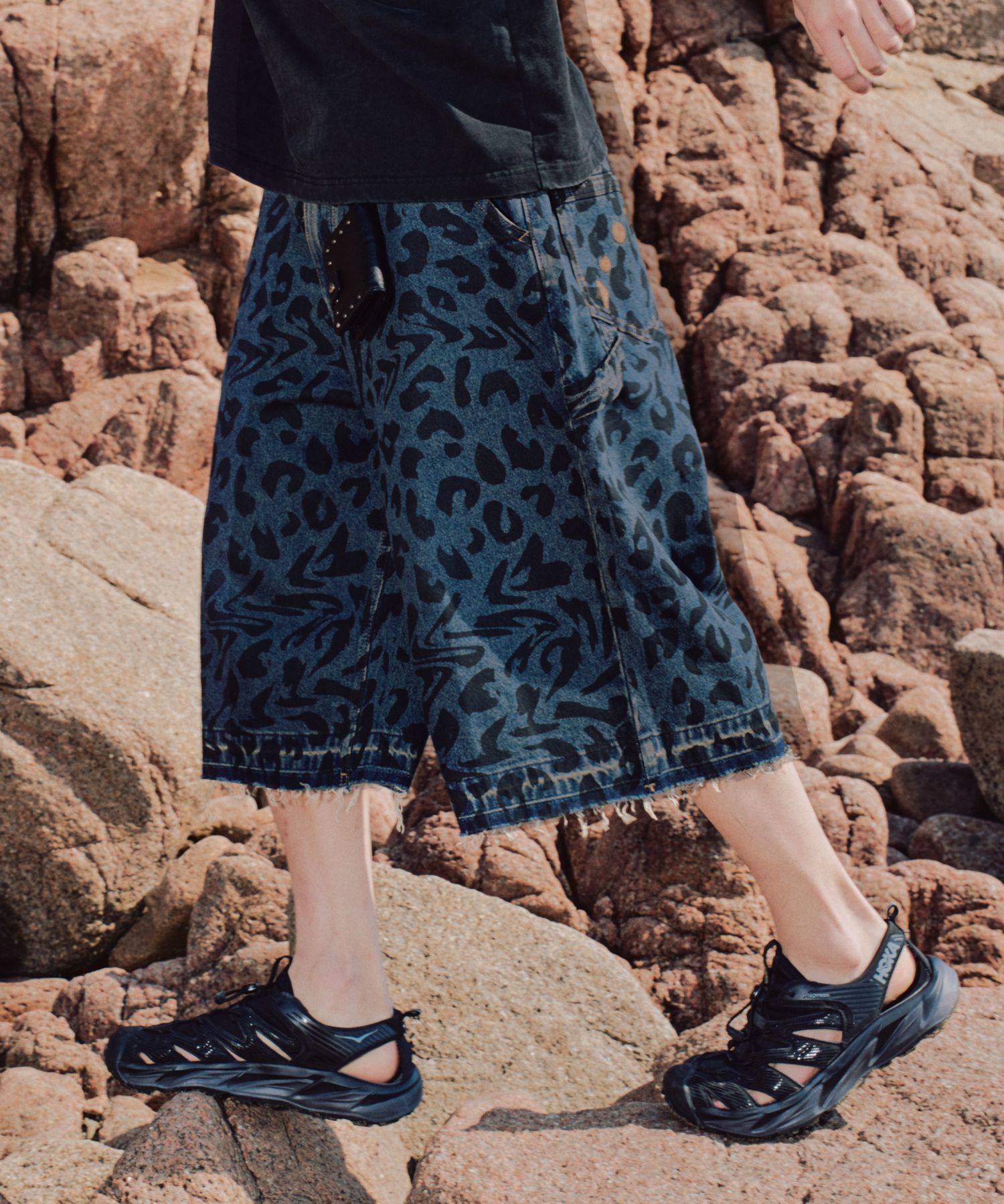 [XTONZ] Leopard Carpenter Bermuda Denim Pants ★大人気★ XTONZ | Boro patchwork bermuda denim pants Leopard round