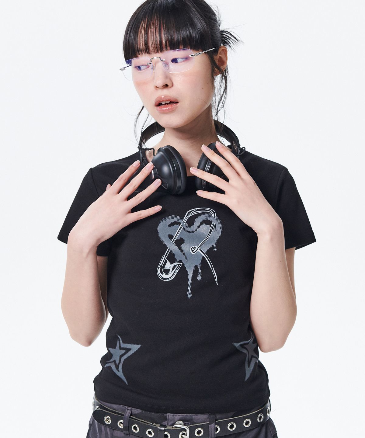 러닝하이(RUNNINGHIGH) 멜팅 하트 H/S 티 [블랙]