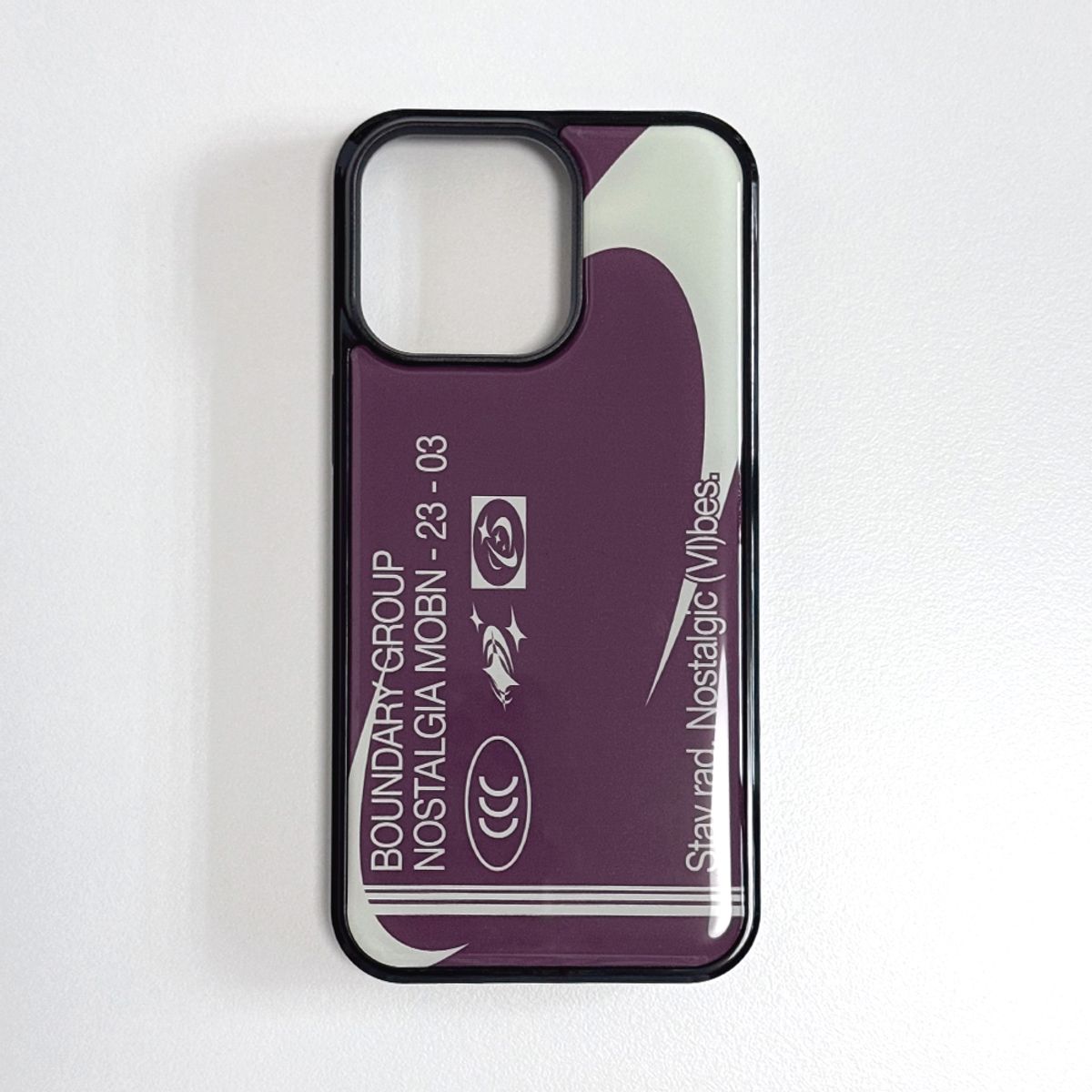 메모리즈바운더리(MEMORIESBOUNDARY) Dusty, Nostalgic Vibes Phone Case (DarkPlum/Ivory)