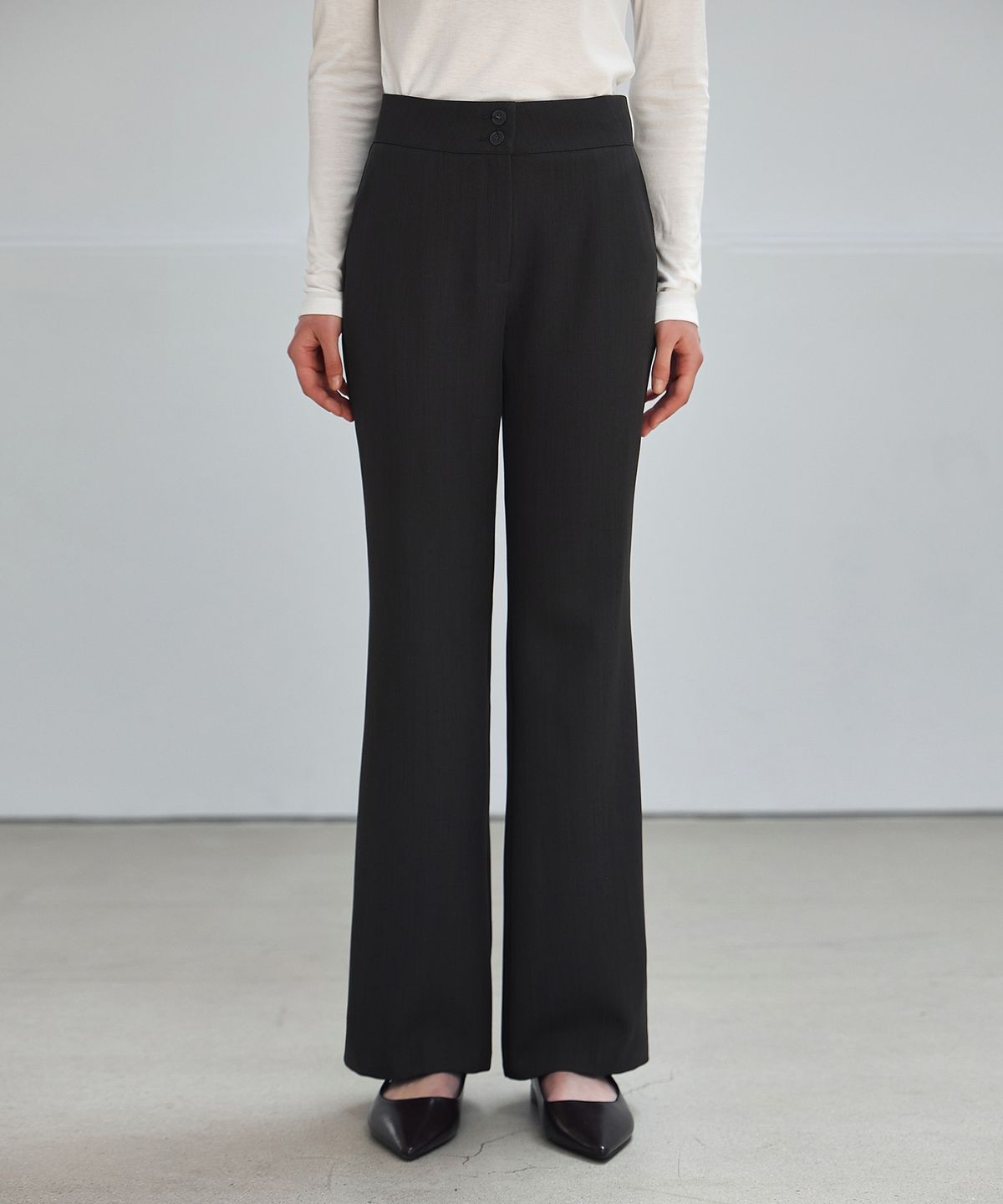 논앤논(NON AND NON) TWO-BUTTON BOOTCUT SLACKS_NSSL519