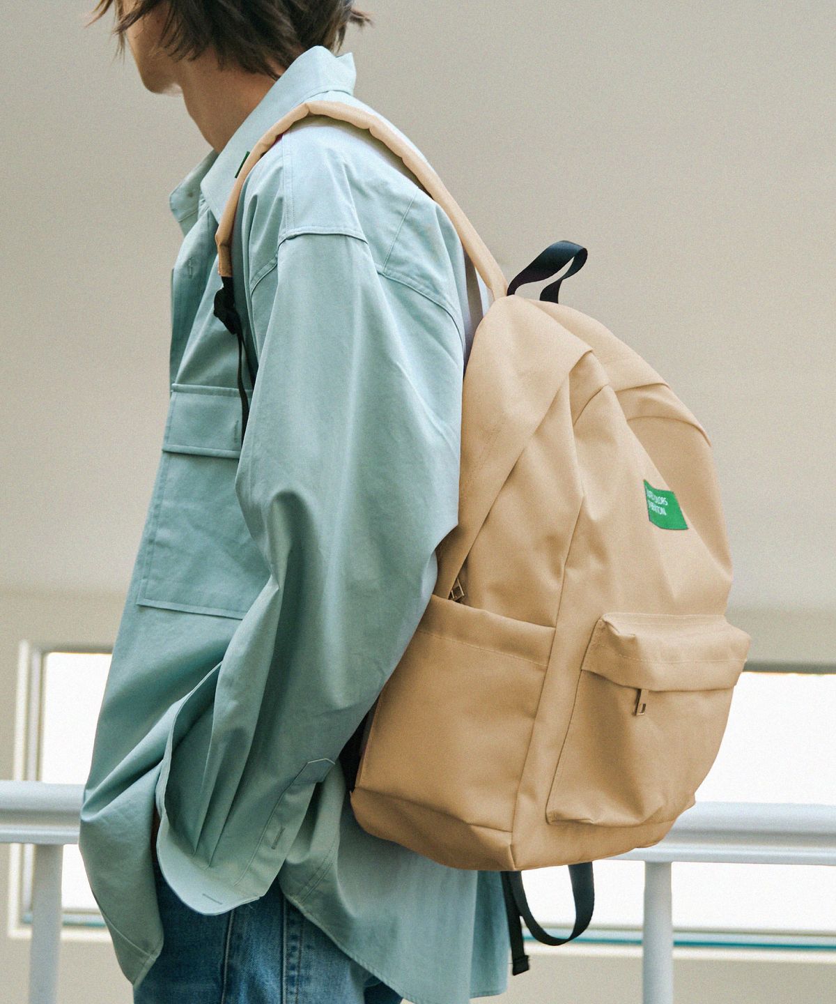 베네통(BENETTON) 비비드 랩탑 백팩 - [베이지]