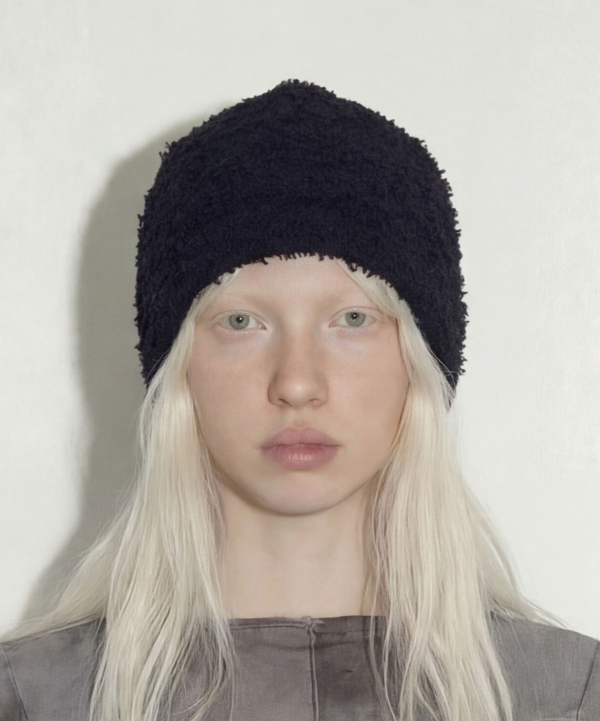 언더컨트롤 스튜디오(UNDERCONTROL STUDIO) 여름 부클 비니 FUZZY BEANIE / COOL BOUCLE / BLACK