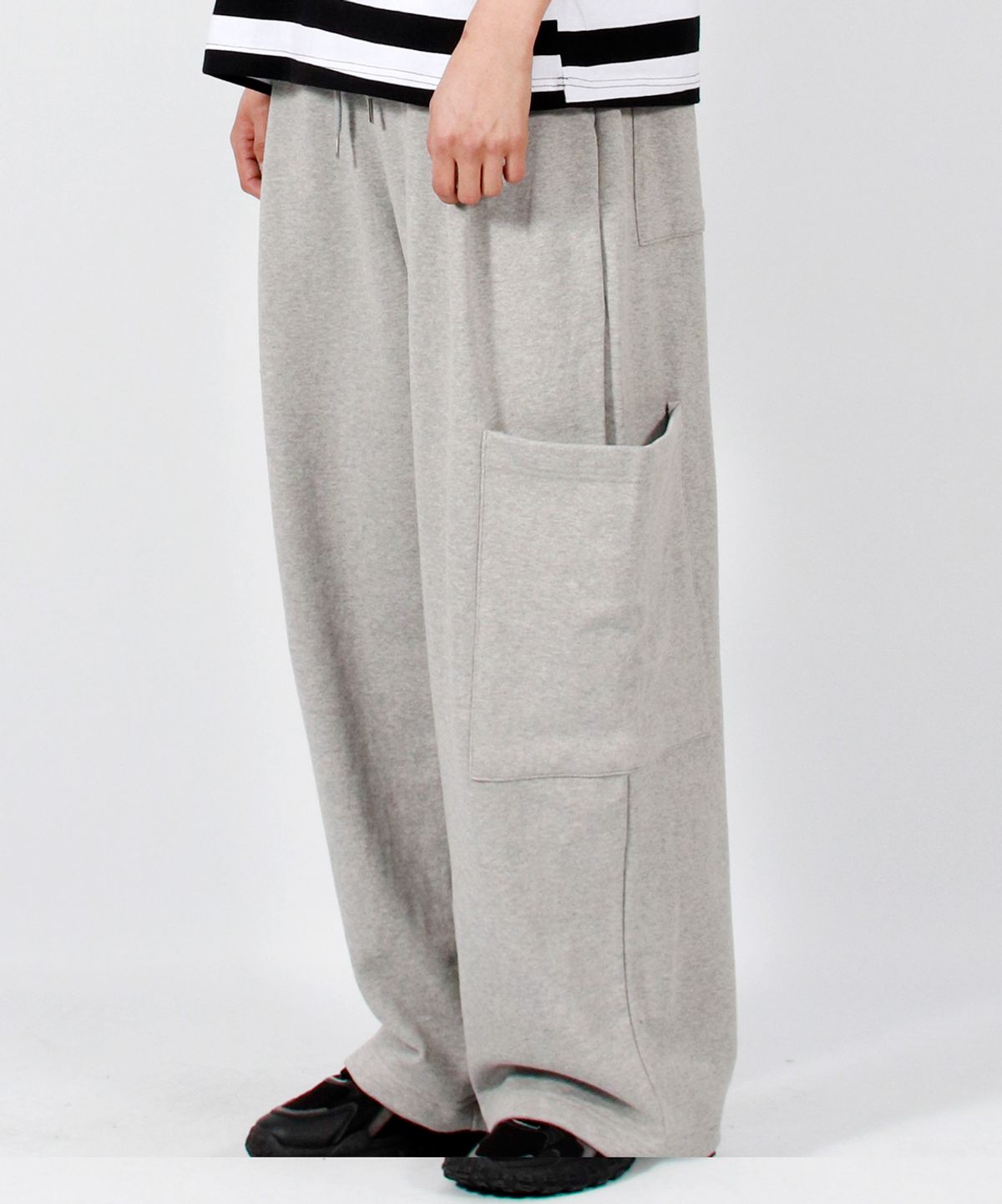 드마크(DEMARC) M SIDE POCKET WIDE ONE-TUCK REAL STREET SWEAT PANTS GREY