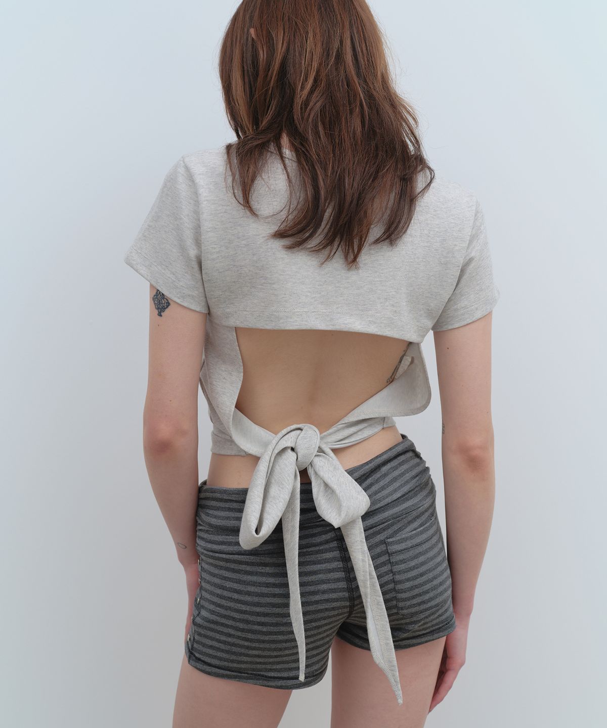 밀로 우먼(MILLO WOMEN) 백 타이드 티셔츠 [화이트 멜란지]