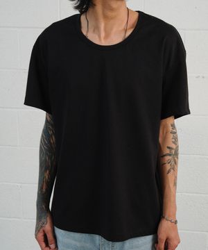 UNIFORM U NECK T-SHRITS (BLACK)