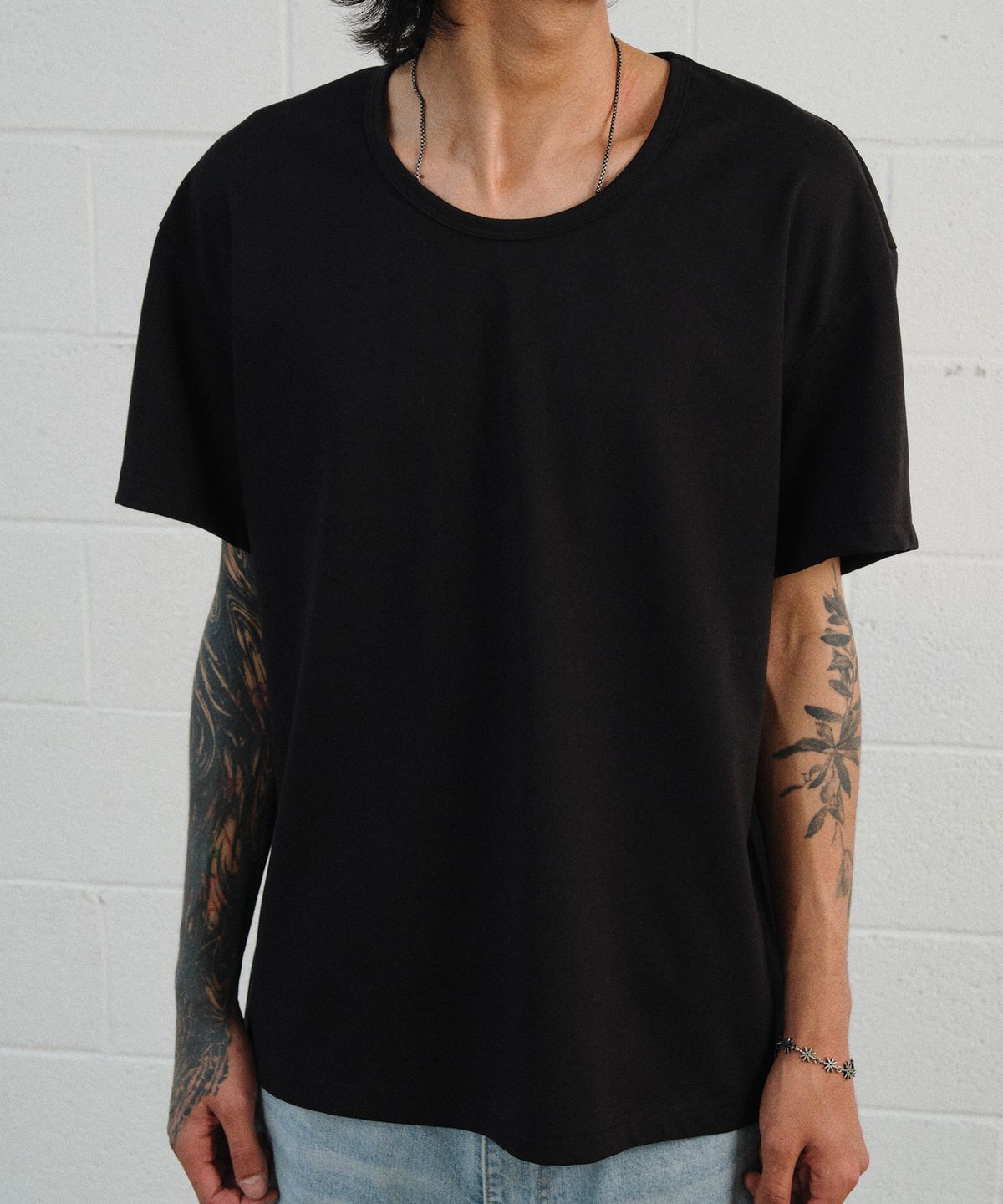 다이브인(DIVEIN) UNIFORM U NECK T-SHIRTS (BLACK)