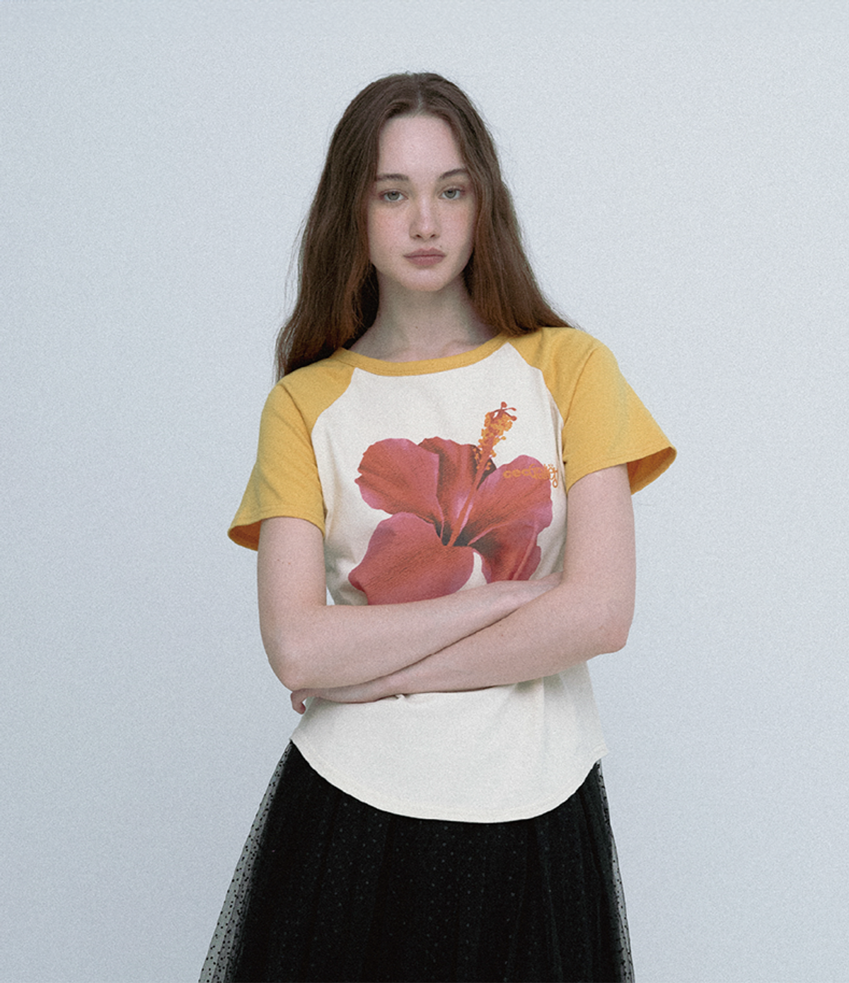 챈스챈스(CHANCECHANCE) FLOWER RAGLAN T-SHIRT