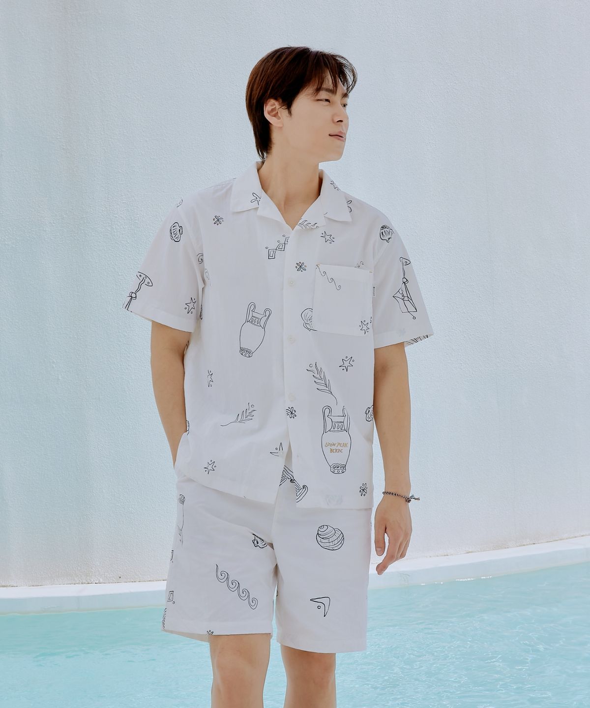 스노우피크 어패럴(SNOWPEAK APPAREL) [스노우피크 X 헤르시] 그래픽 반바지 (S25MMWSP36) White