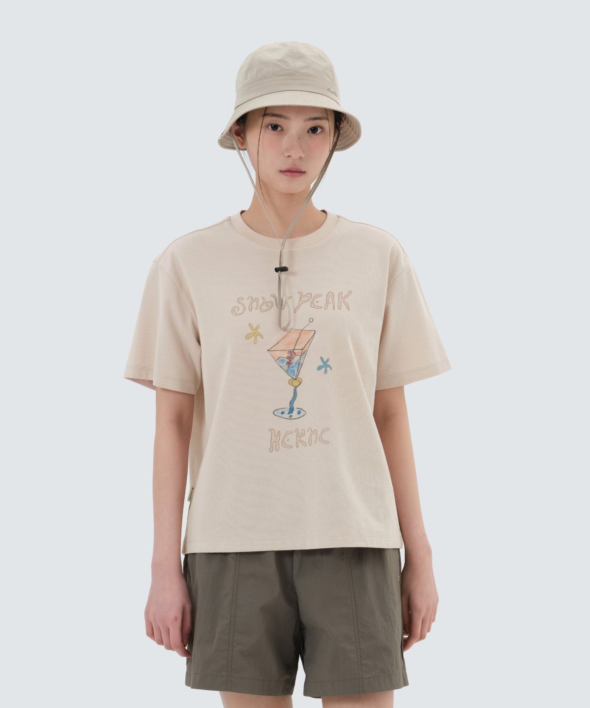 스노우피크 어패럴(SNOWPEAK APPAREL) [스노우피크 X 헤르시] 여성 세미크롭 반팔 티셔츠 (S25MWFTS59) Light Pink