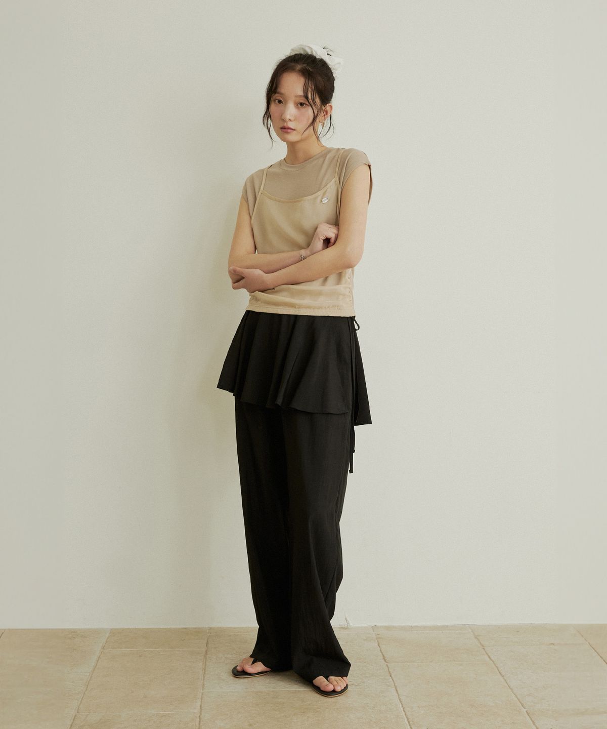 어다울(ADAUL) Nylon flare layered skirt pants - black