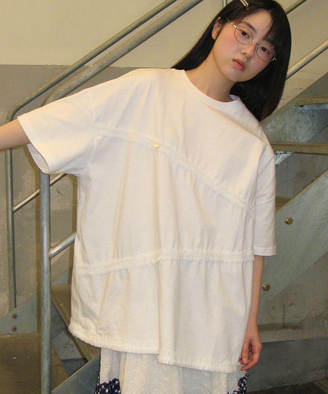 Tシャツ・カットソー RONRON OBLIQUE FRILL SHIRRING OVER FIT T SHIRT WHITE RR25BST MUSINSA | RONRON OBLIQUE FRILL SHIRRING OVER FIT T SHIRT WHITE