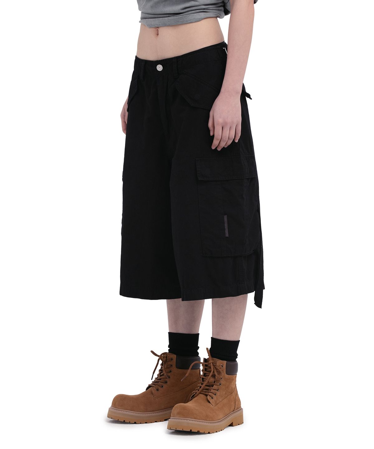 데프가먼츠(DEFGARMENTS) BERMUDA CARGO PANTS [BLACK]