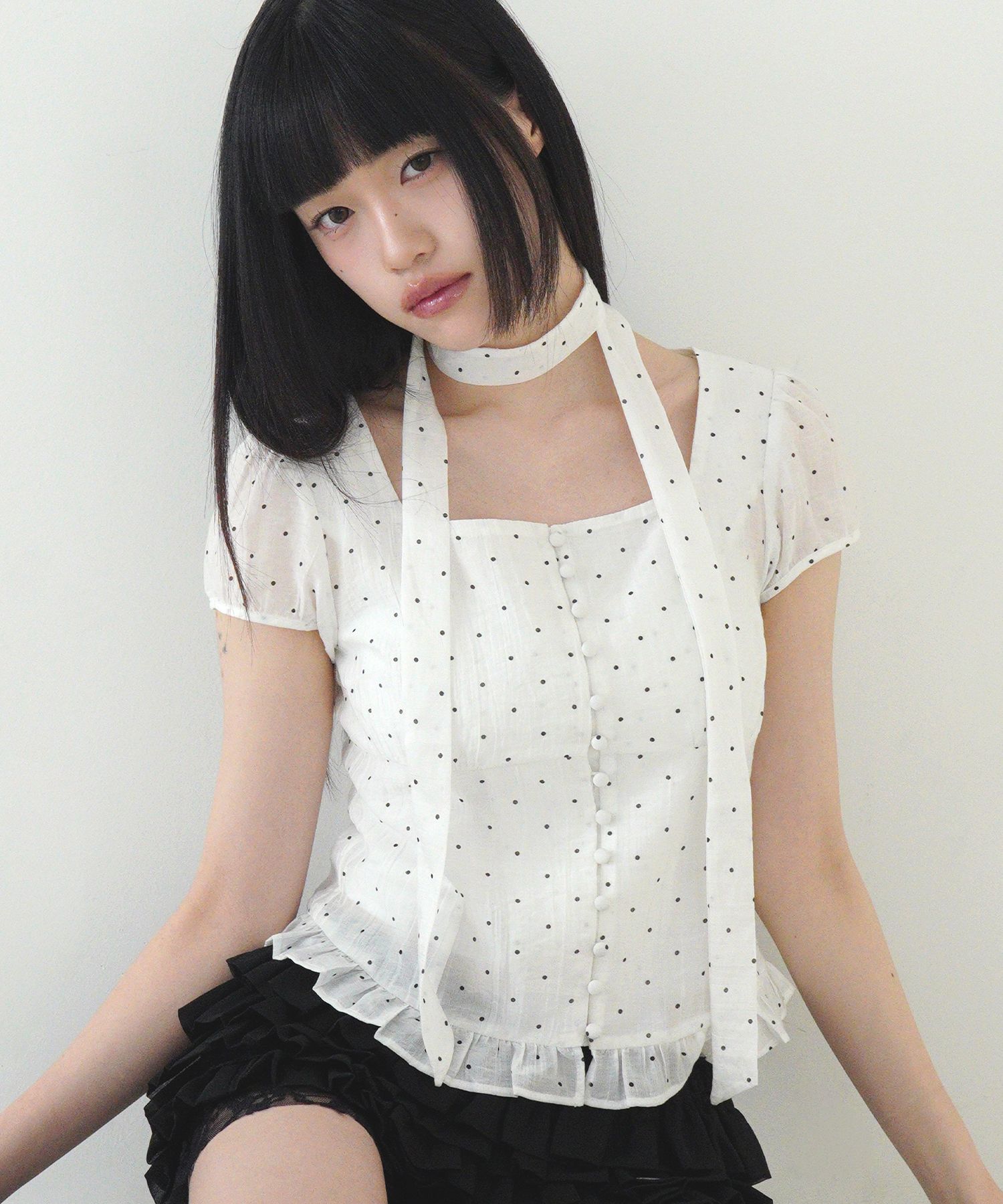 MUSINSA | ILLIGO Ribbon Tie Square Neck Blouse Black