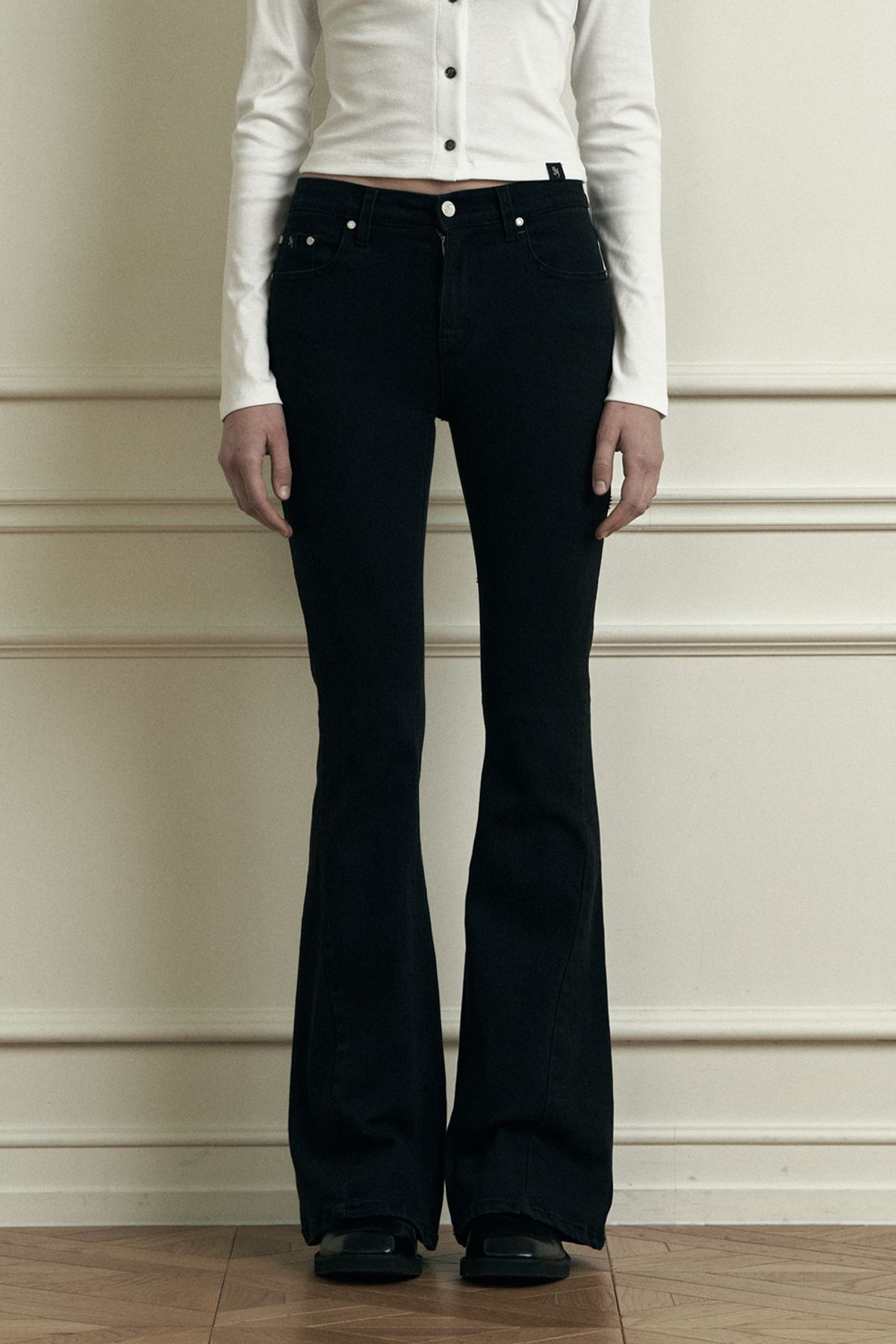 시너진(SYNERJYN) PLAIN BASIC DENIM PANTS BLACK