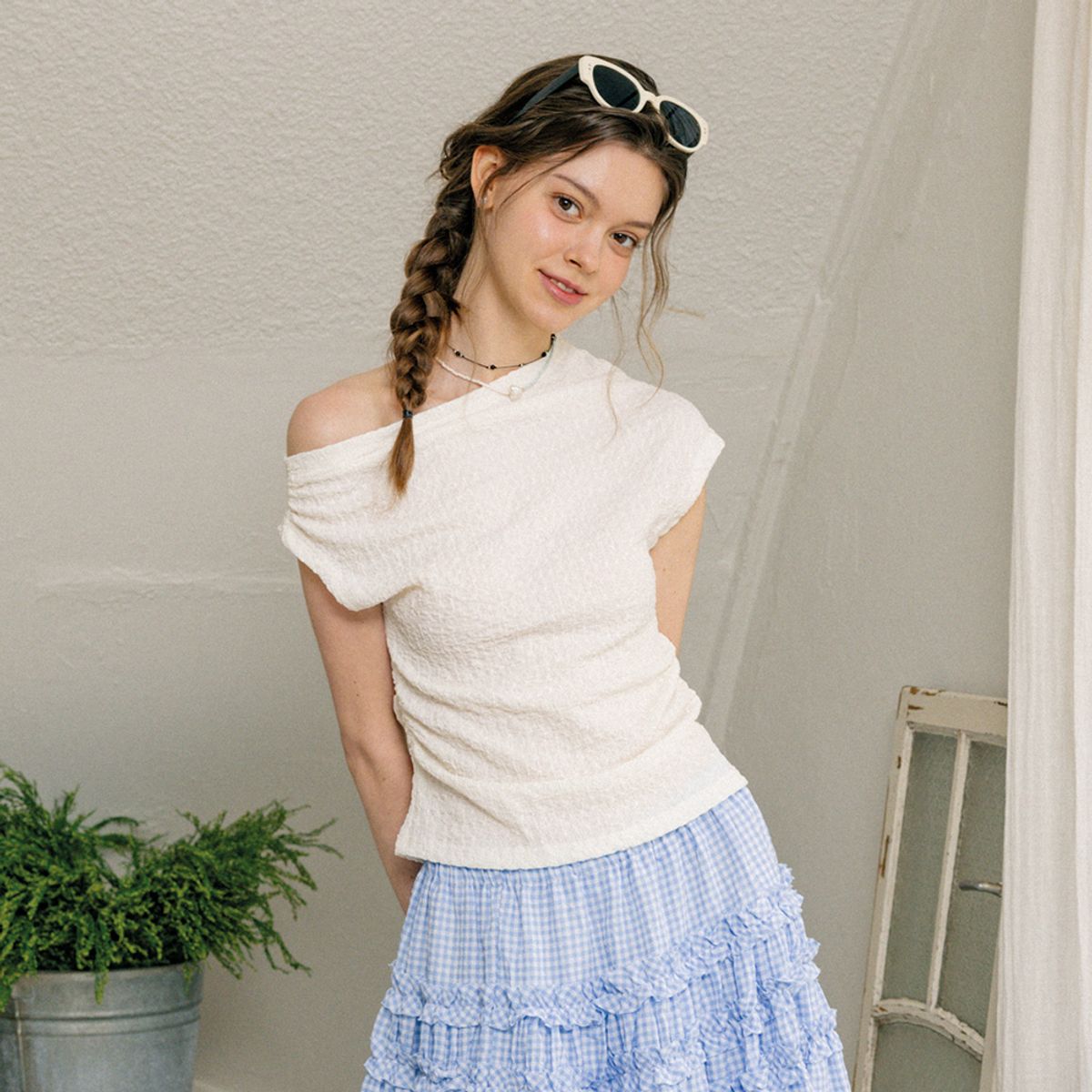 던드롭(DUNDROP) DD_Off-shoulder waist top_2color