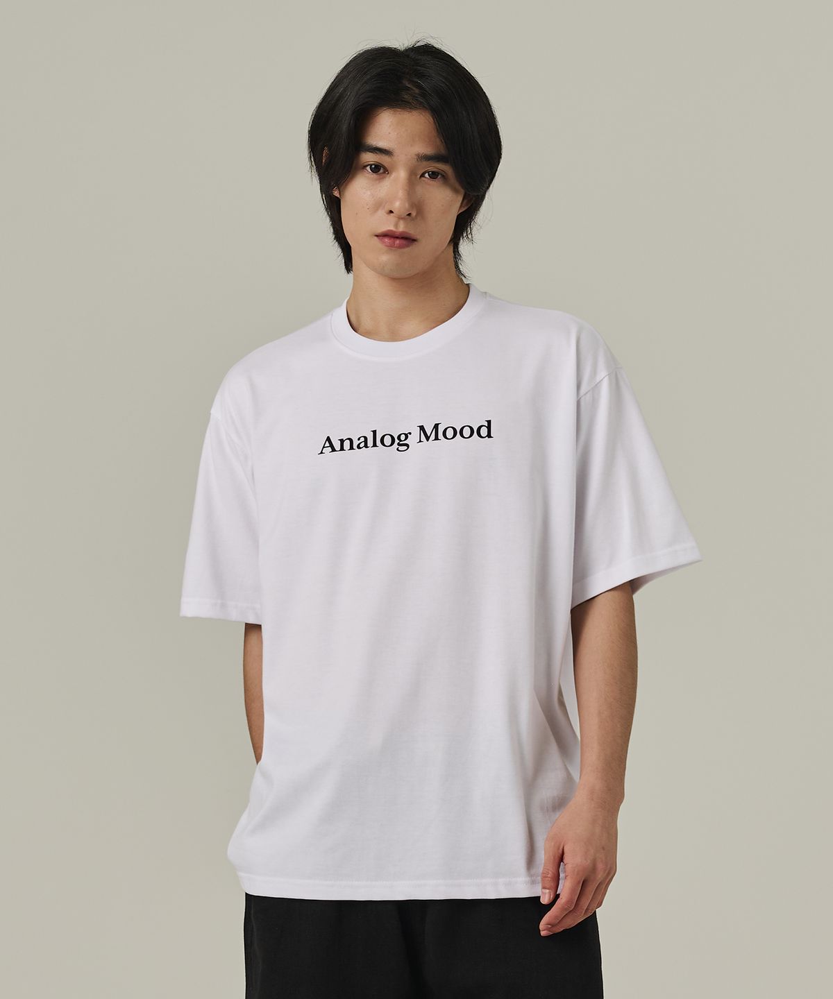 아날로그무드(ANALOG MOOD) 베이직 로고 반팔티 (화이트)