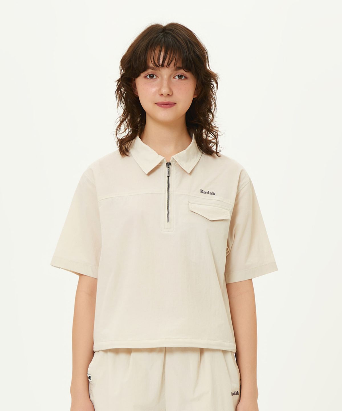코닥(KODAK) 브리즈 라이트 카라형 반팔 아노락 우먼 IVORY