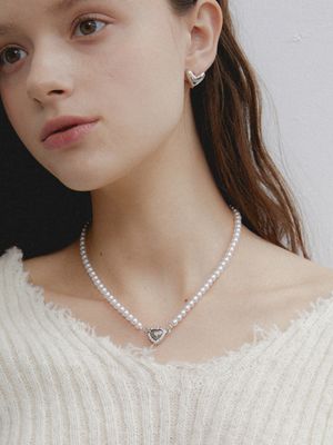 Heart Pearl Magnet Necklace