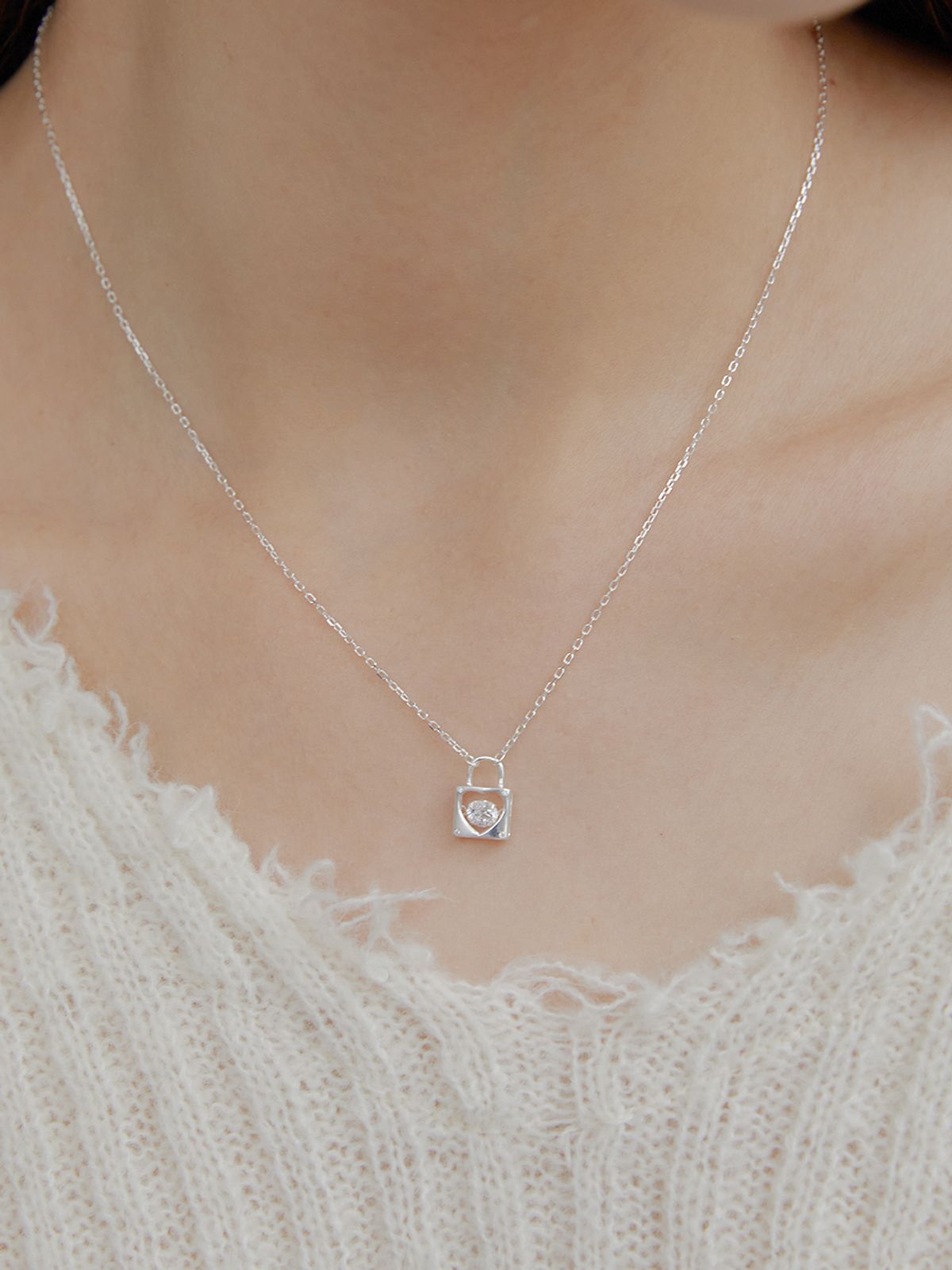 겟미블링(GETMEBLING) [Silver 925] Cubic lock pendant necklace
