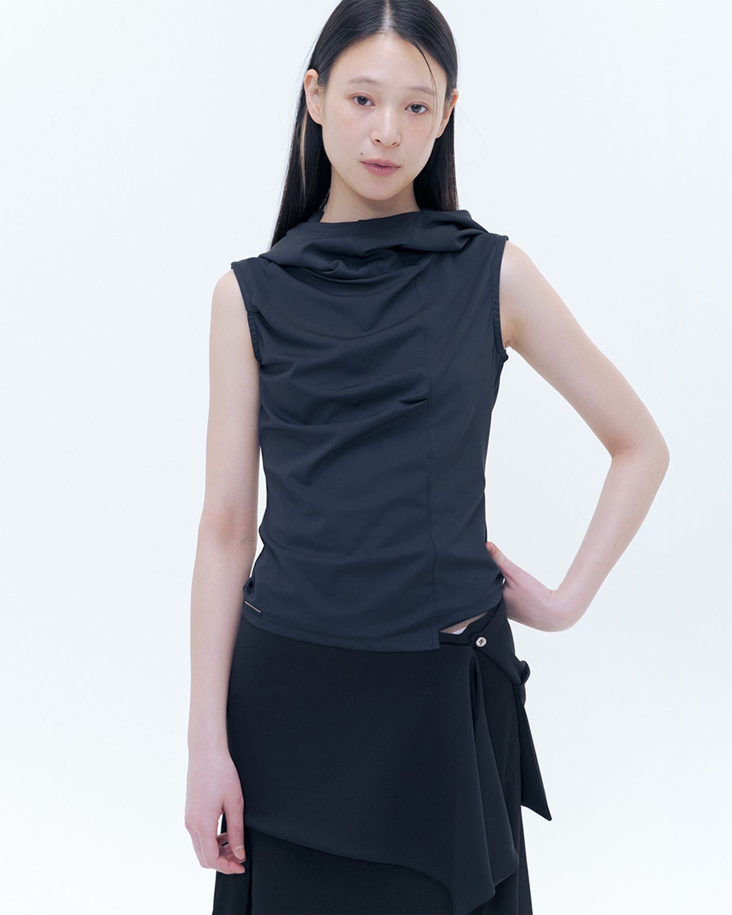 ★MISEKI SEOUL★ COWL NECK PINTUCK SLEEVELESS MUSINSA | MISEKI SEOUL Cowl neck pintuck sleeveless GREY