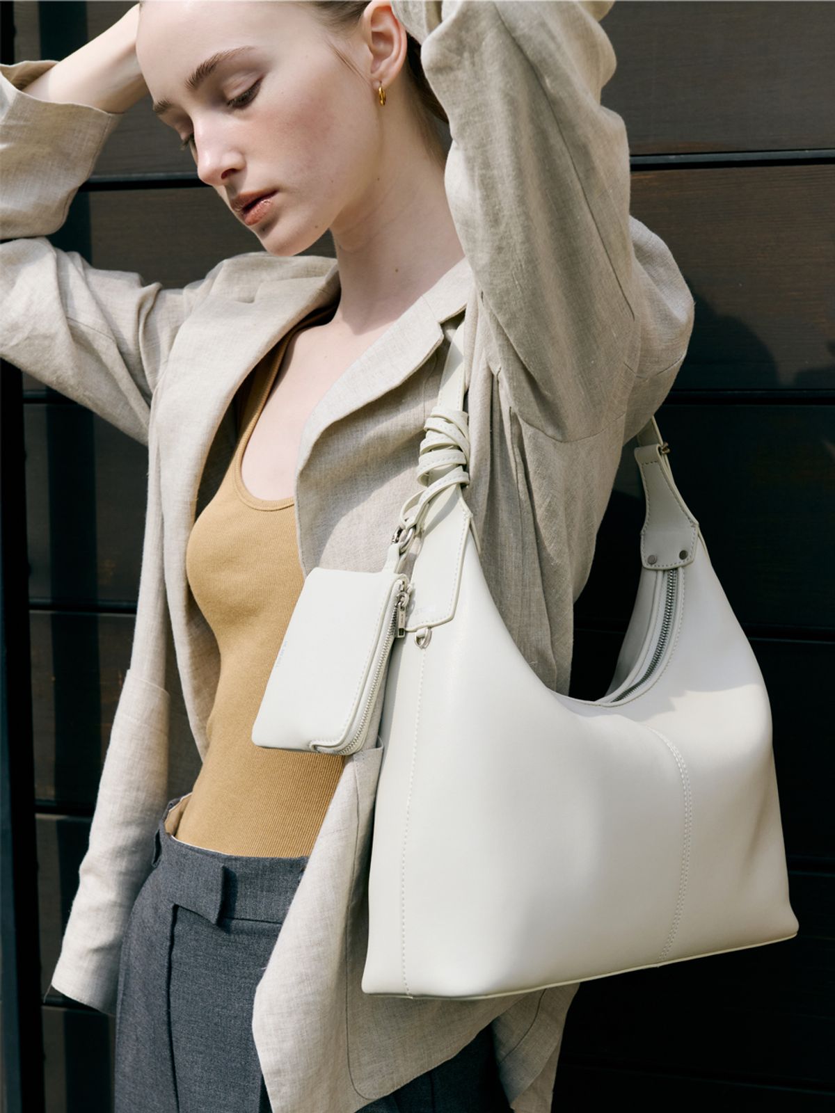 드메리엘(DEMERIEL) Veneta Hobo Bag Medium Cream