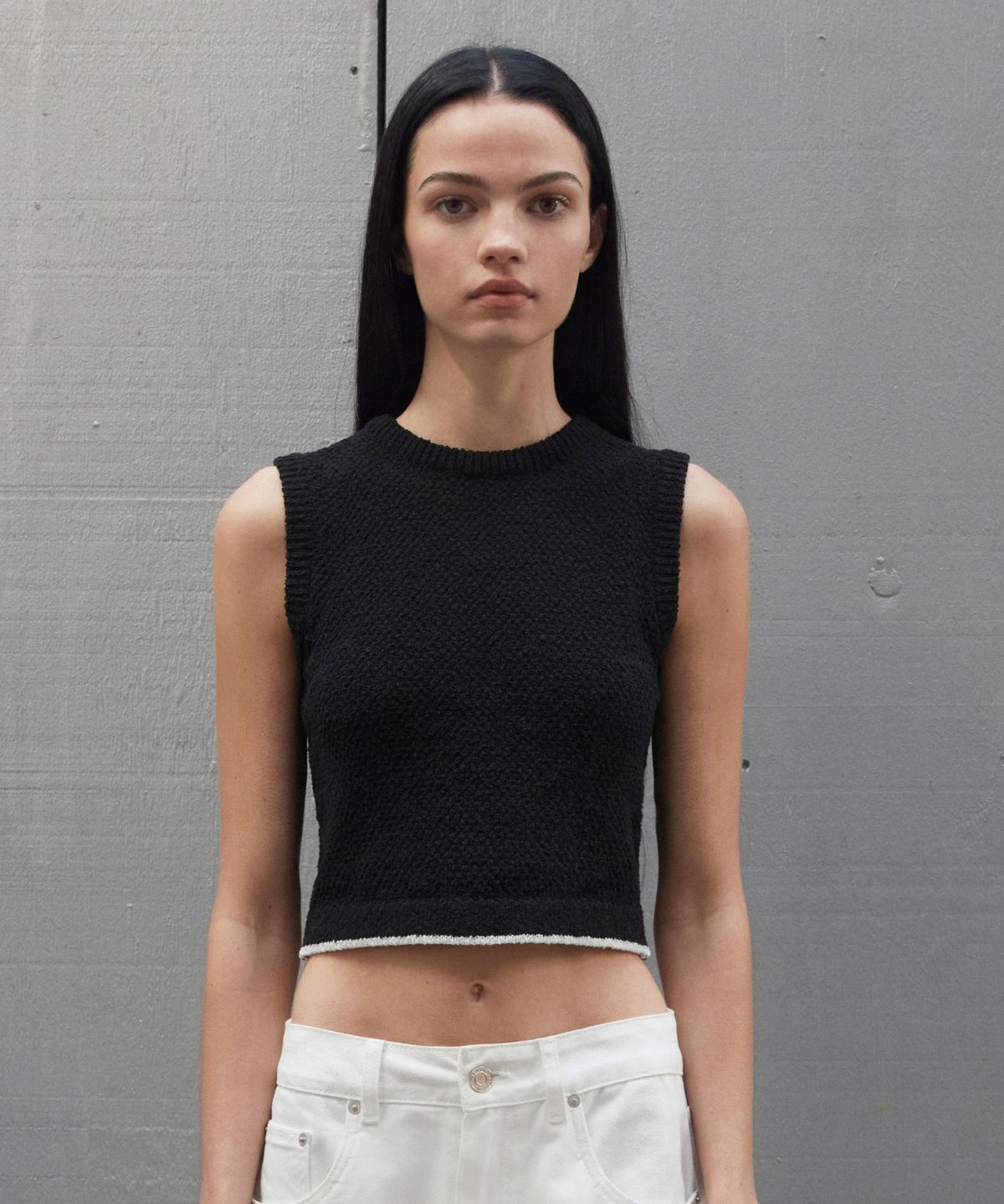 이알에이(ERA) WOMEN COLOR EDGED SLIM KNIT TANK TOP - BLACK